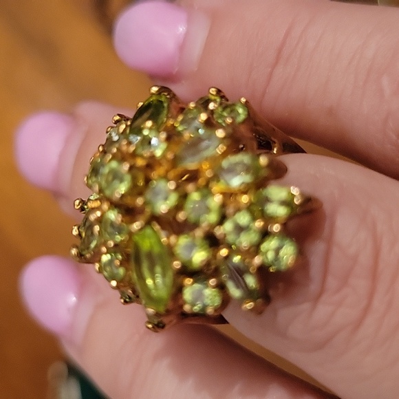 GREEN PERIDOT ring 5 3/4 - Picture 11 of 16